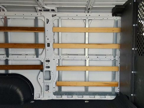 Used 2025 RAM ProMaster 2500 w/ U-Haul Equipment Group FWD image 23