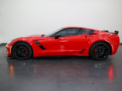 Used 2017 Chevrolet Corvette Grand Sport RWD image 6