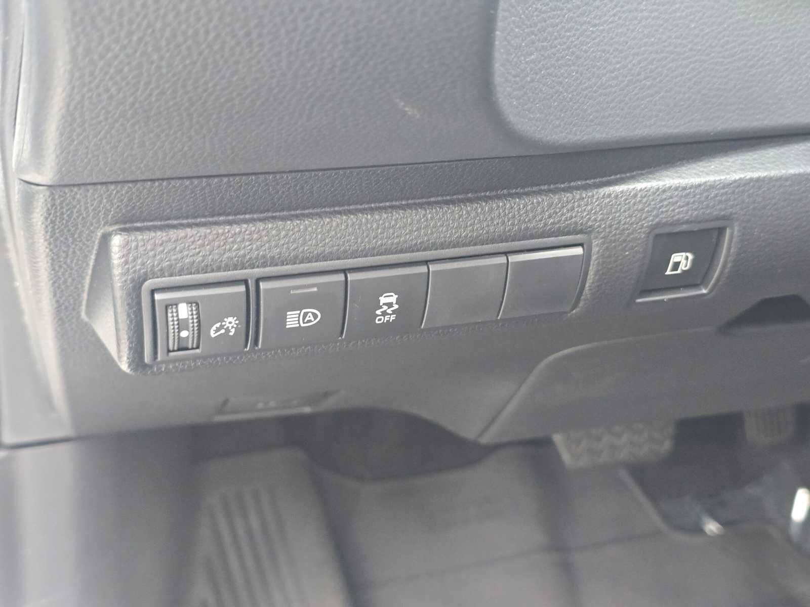 Certified 2026 Toyota Corolla SE w/ SE Premium Package FWD image 24