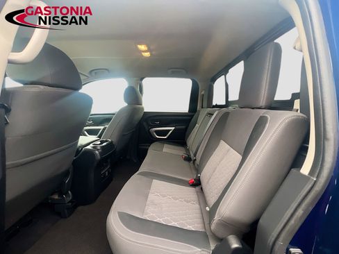 Used 2024 Nissan Titan SV w/ SV Convenience Package image 31
