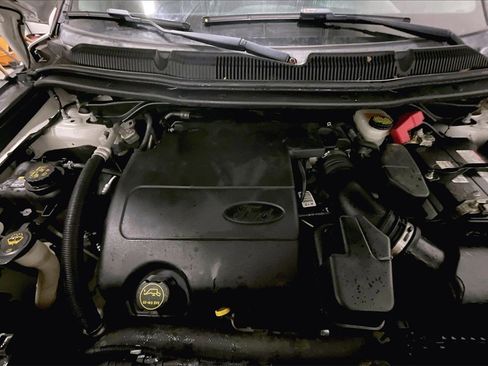 Used 2016 Ford Explorer XLT w/ Equipment Group 202A image 30