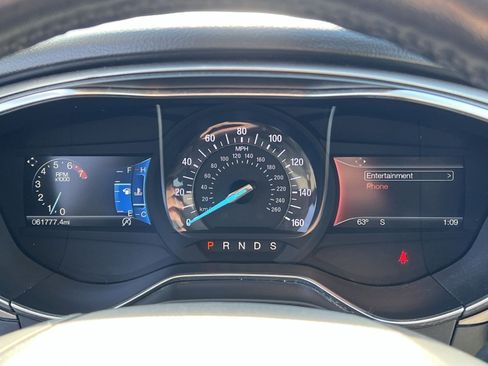 Used 2017 Ford Fusion SE w/ Fusion SE Technology Package image 17