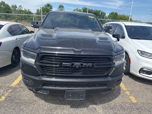 Used 2019 RAM 1500 Laramie AWD/4WD image 4