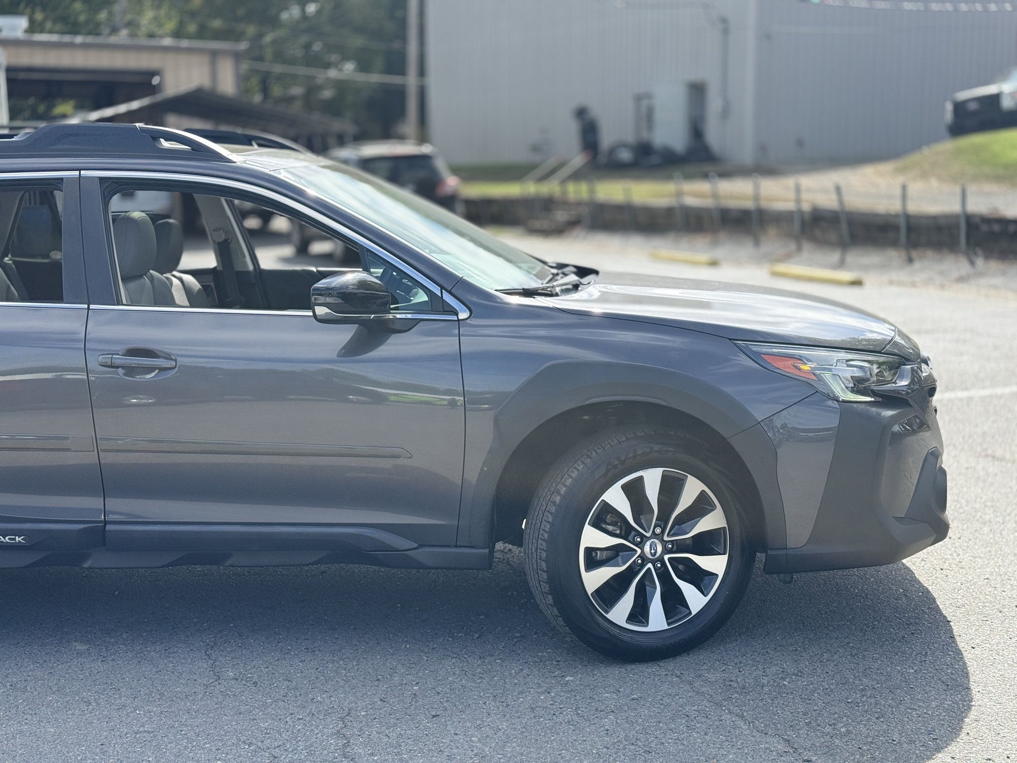 Used 2023 Subaru Outback Limited AWD/4WD image 12