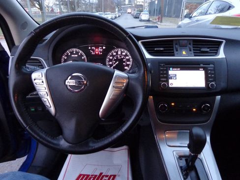 Used 2015 Nissan Sentra SR w/ Navigation Package image 16