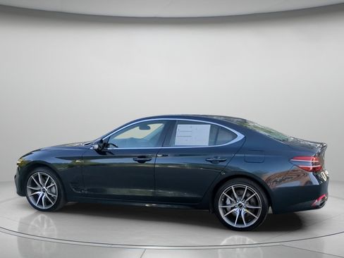 Used 2025 Genesis G70 2.5T AWD/4WD image 18