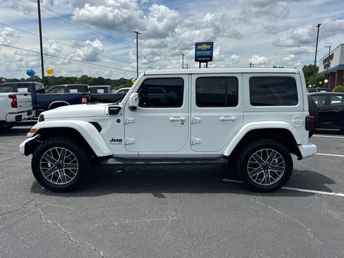 Used 2024 Jeep Wrangler High Altitude AWD/4WD image 9