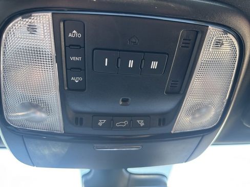 Used 2022 Dodge Durango GT image 33