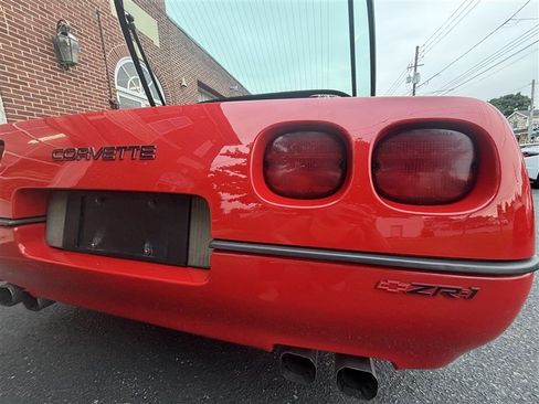 Used 1990 Chevrolet Corvette ZR-1 RWD image 6