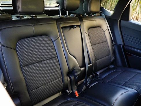 Used 2023 Ford Escape SE FWD image 31