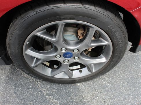 Used 2014 Ford Focus SE w/ Equipment Group 201A image 16