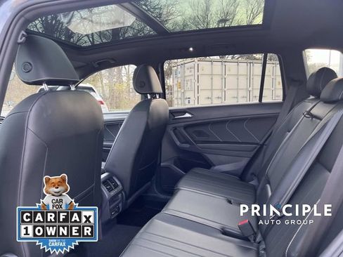 Certified 2022 Volkswagen Tiguan SE R-Line image 27