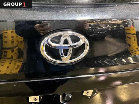 Certified 2024 Toyota Corolla Cross LE image 31