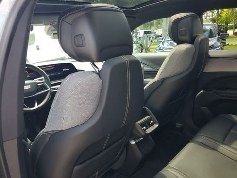 Certified 2024 Cadillac Lyriq Tech RWD image 19