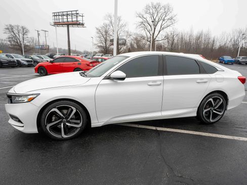 Used 2019 Honda Accord Sport image 3