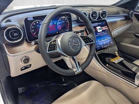 Used 2025 Mercedes-Benz C 300 Sedan image 4