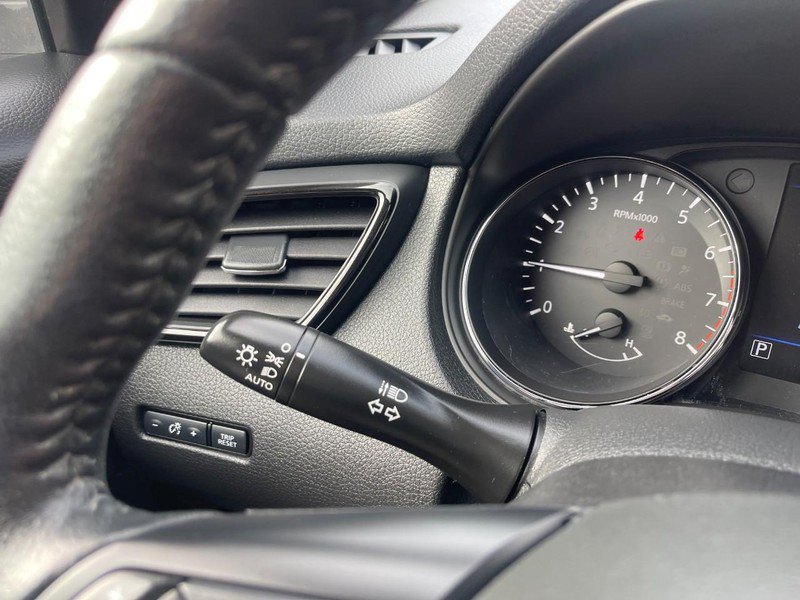 Used 2019 Nissan Rogue SV w/ Premium Package FWD image 27