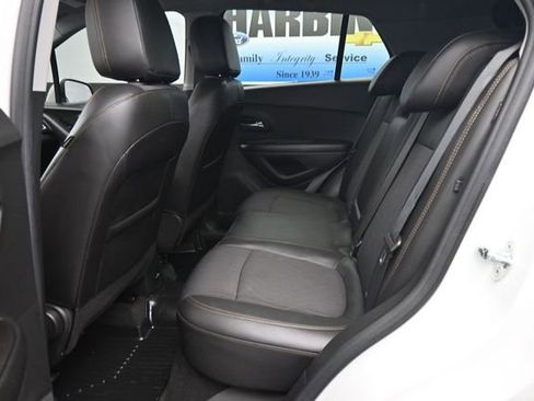 Used 2022 Chevrolet Trax LT w/ Sport Edition FWD image 9