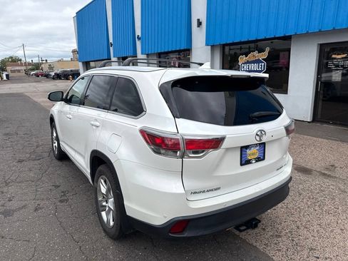 Used 2015 Toyota Highlander Limited w/ Driver Technology Package AWD/4WD image 16