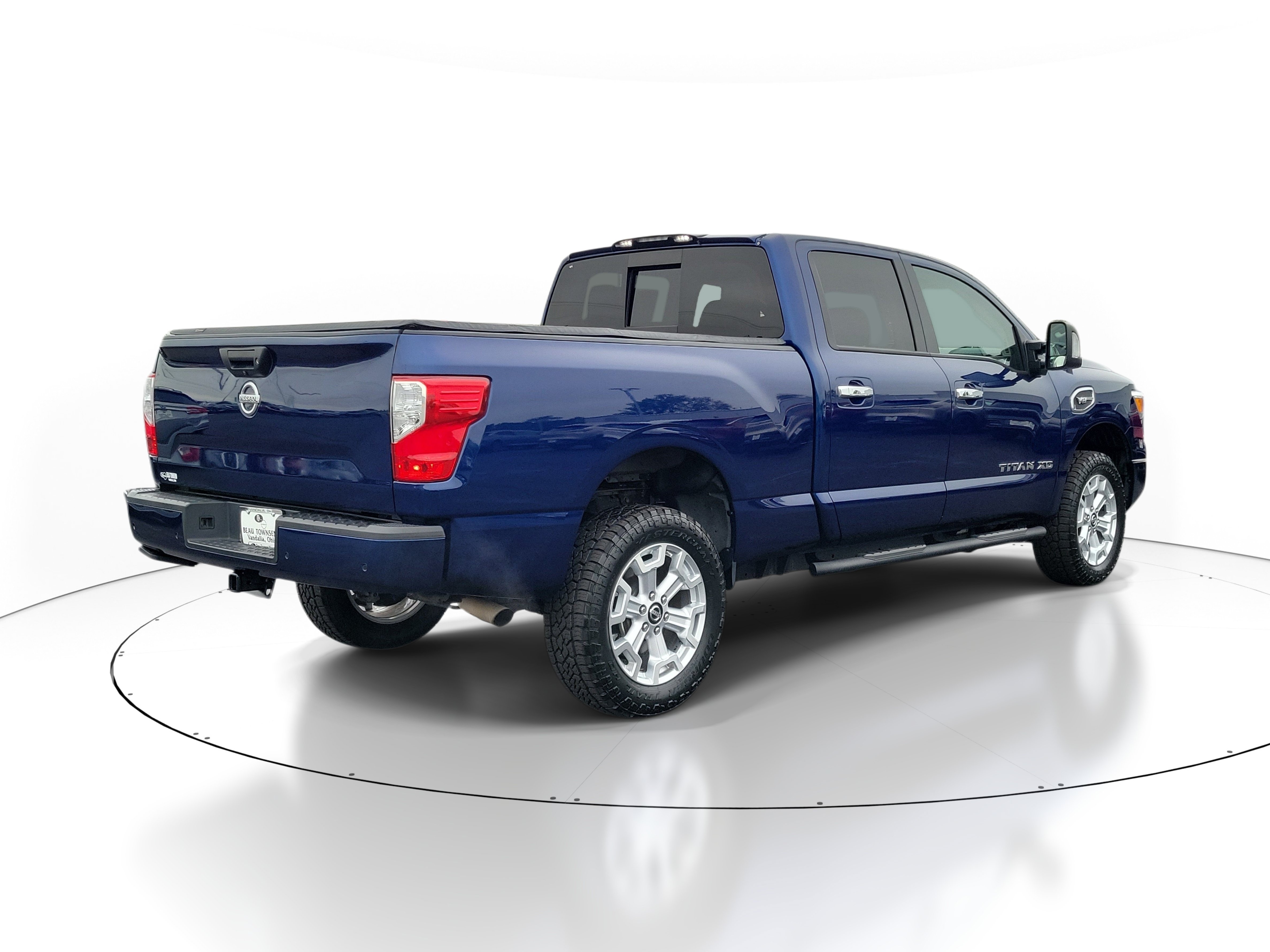 Used 2021 Nissan Titan SV w/ SV Convenience Package AWD/4WD image 4