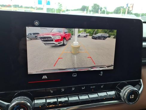 Used 2024 GMC Canyon AT4 AWD/4WD image 10