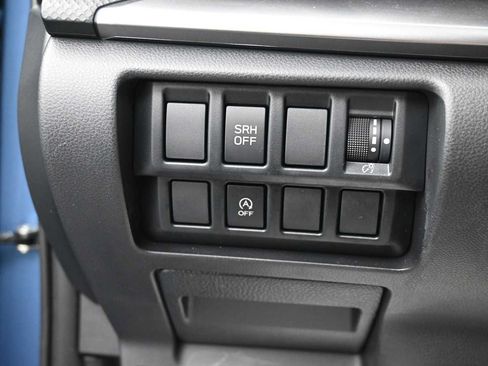 Used 2024 Subaru Forester Premium AWD/4WD image 11
