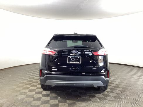Used 2024 Ford Edge SEL w/ Convenience Package AWD/4WD image 3
