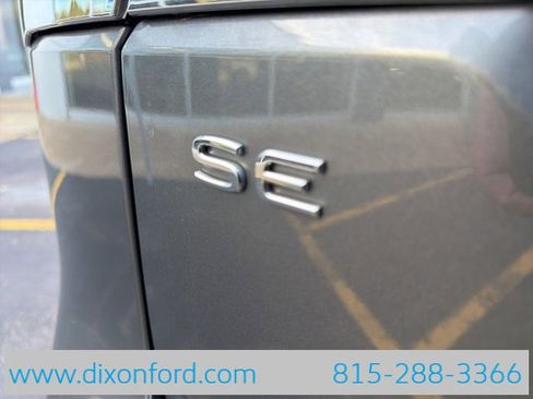 Used 2025 Volkswagen Atlas SE image 27