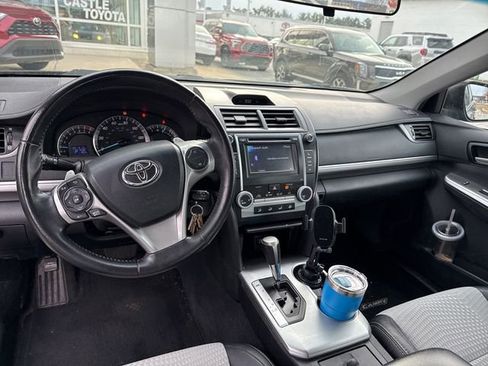 Used 2013 Toyota Camry SE image 7
