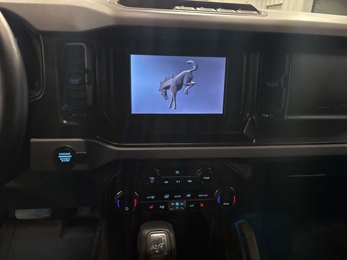 Used 2023 Ford Bronco Black Diamond image 19