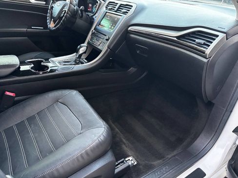 Used 2016 Ford Fusion SE w/ Equipment Group 202A image 32