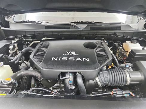 Used 2025 Nissan Armada SL w/ Captain's Chari Seat Package AWD/4WD image 18