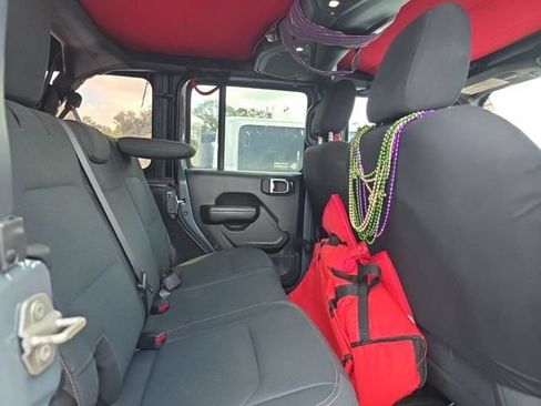 Used 2024 Jeep Wrangler Unlimited Sport AWD/4WD image 3