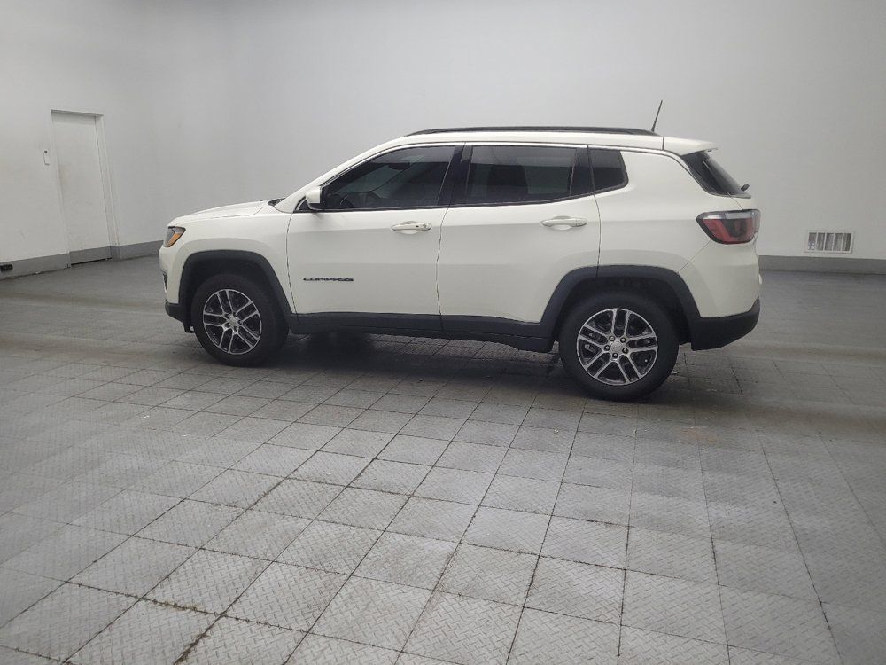 Used 2018 Jeep Compass Latitude w/ Popular Equipment Group FWD image 3