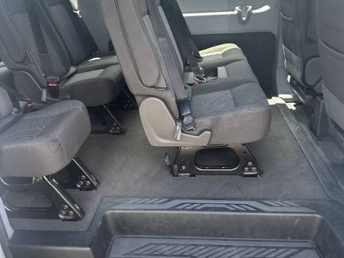 Used 2017 Ford Transit 350 XLT RWD image 10