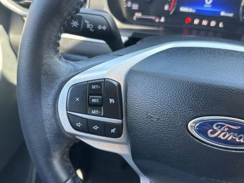 Used 2023 Ford Explorer XLT w/ Equipment Group 202A AWD/4WD image 24