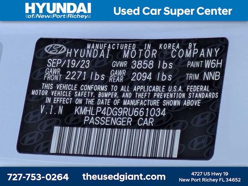 Used 2024 Hyundai Elantra Limited FWD image 39
