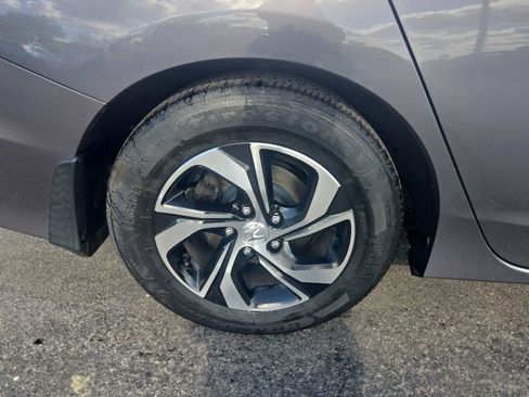 Used 2016 Honda Accord LX image 9