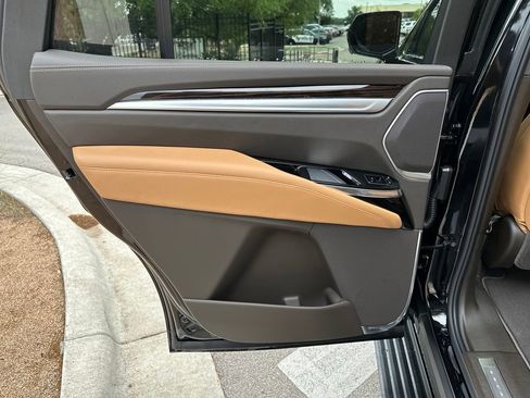 New 2026 Cadillac Escalade Luxury w/ Touring Package AWD/4WD image 20