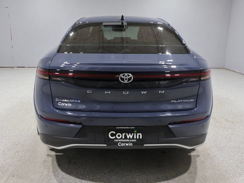 Used 2026 Toyota Crown Platinum AWD/4WD image 3