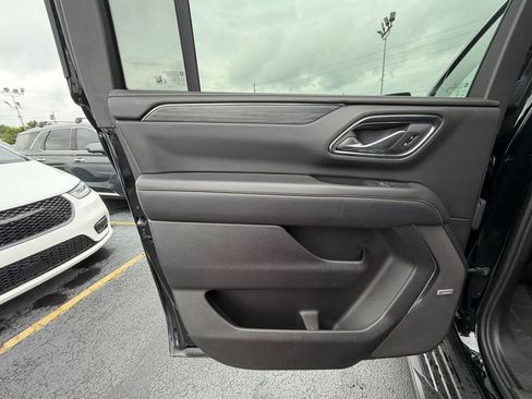 Used 2024 GMC Yukon XL SLT AWD/4WD image 14
