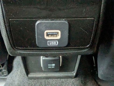 Used 2025 Jeep Compass Limited image 15