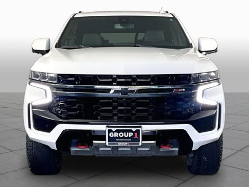 Used 2021 Chevrolet Tahoe Z71 w/ Luxury Package AWD/4WD image 4