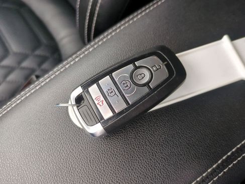 Certified 2023 Ford Escape Platinum w/ Premium Technology Package image 36