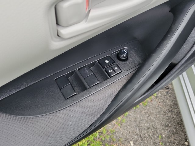 Used 2025 Toyota Corolla LE w/ LE Premium Package FWD image 13