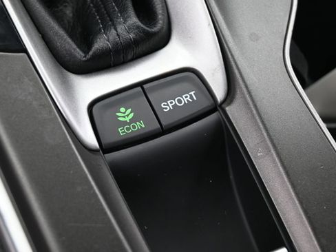 Used 2019 Honda Accord Sport image 28