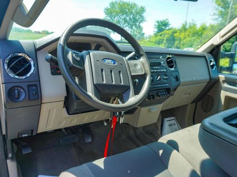 Used 2010 Ford F250 Lariat AWD/4WD image 11