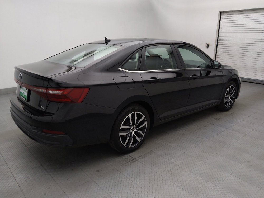 Used 2025 Volkswagen Jetta SE FWD image 10