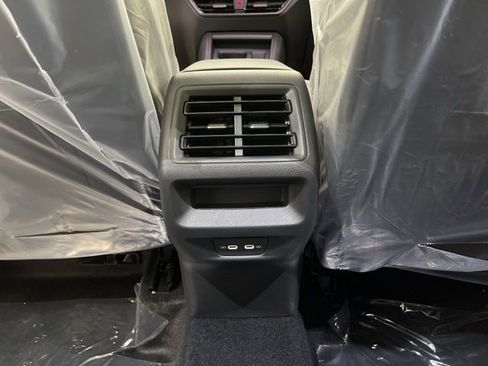 New 2026 Volkswagen Tiguan SE image 25