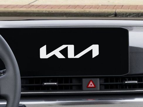 New 2026 Kia Carnival FWD image 22